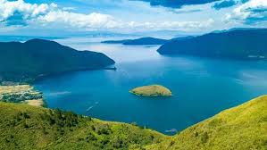 Danau Toba wisata alam terbaik Indonesia 2025